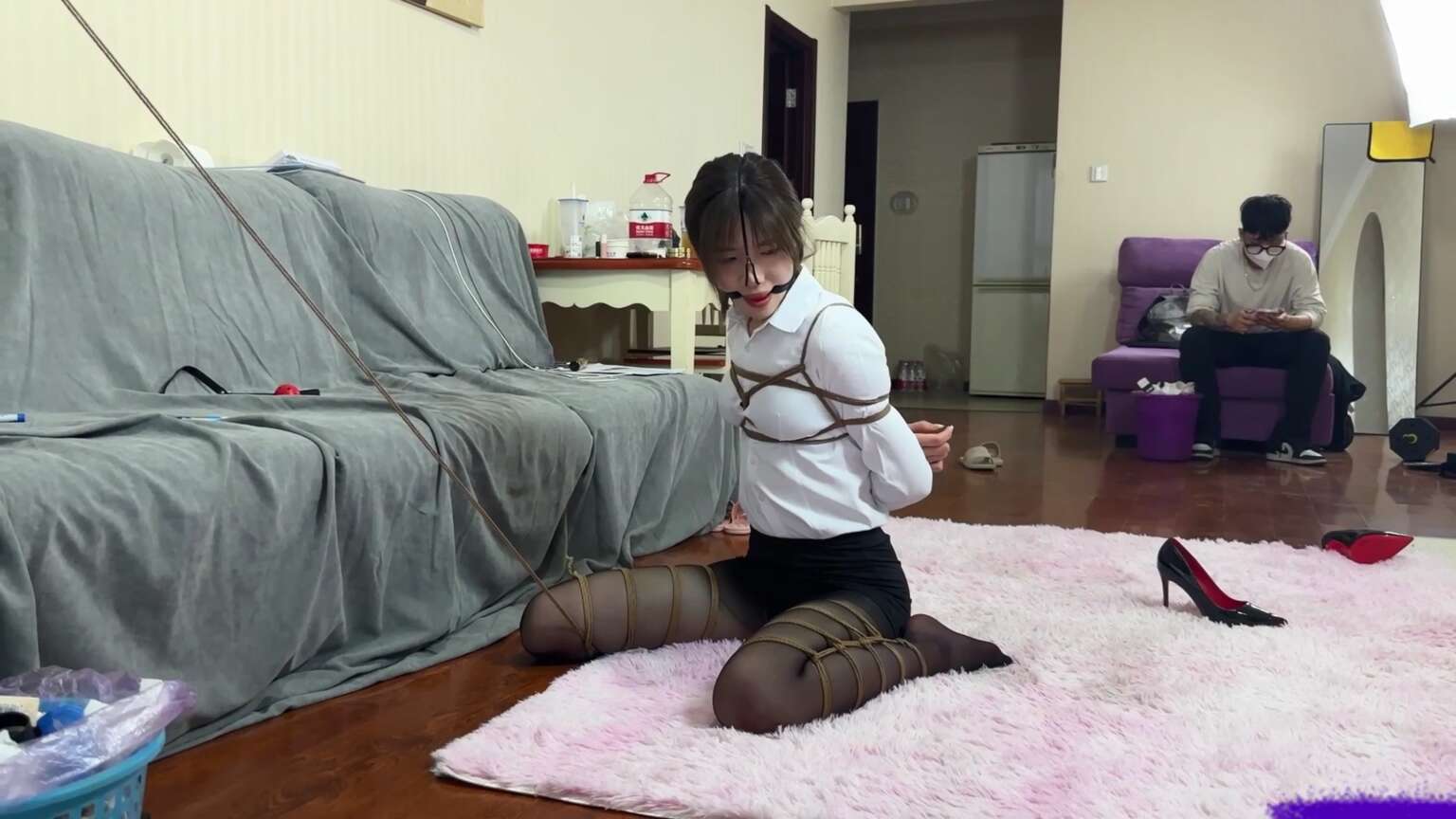 1018原创，白衬衣配黑袜子很好看！