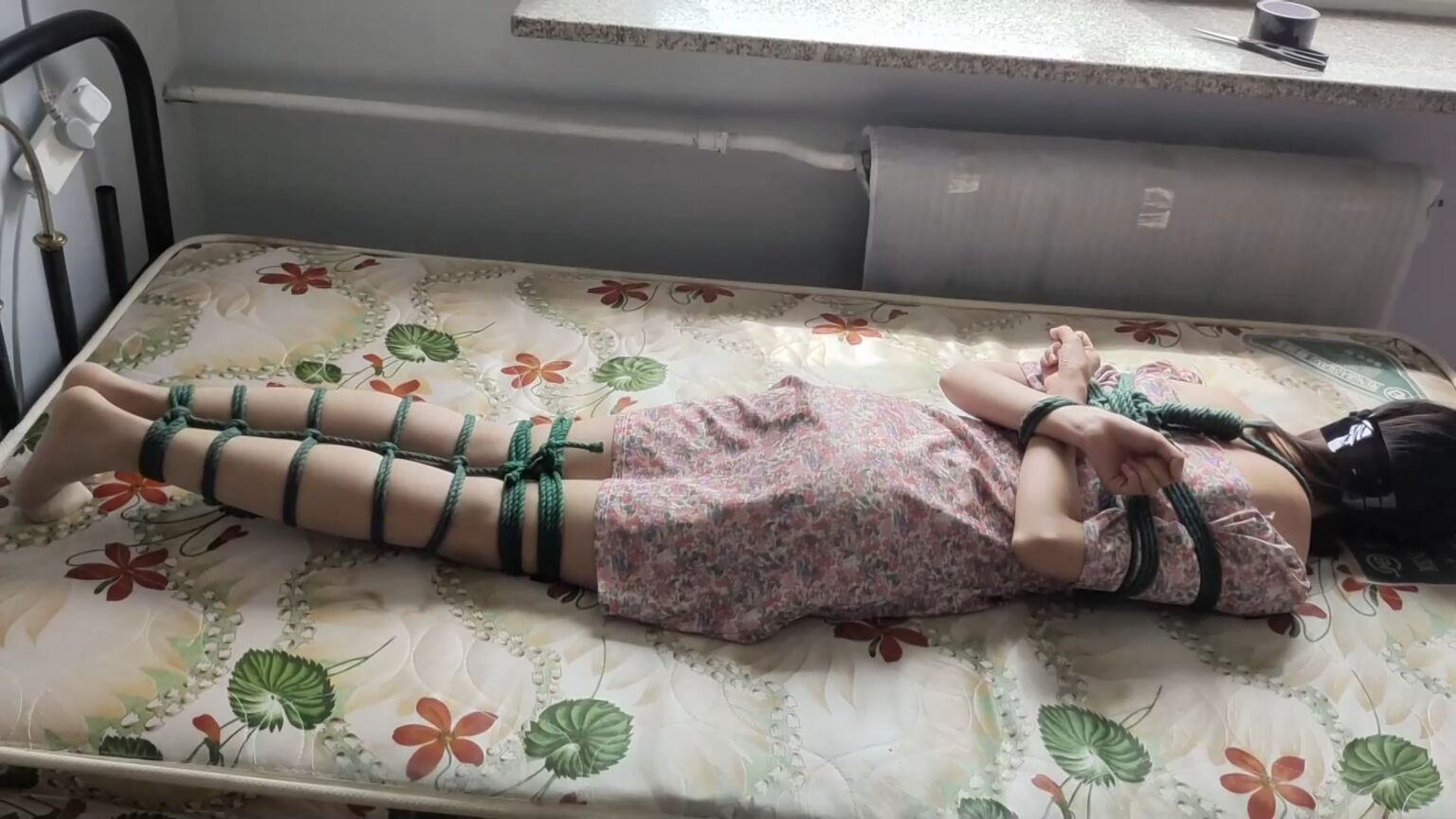 贝特原创，花色裙子真好看！