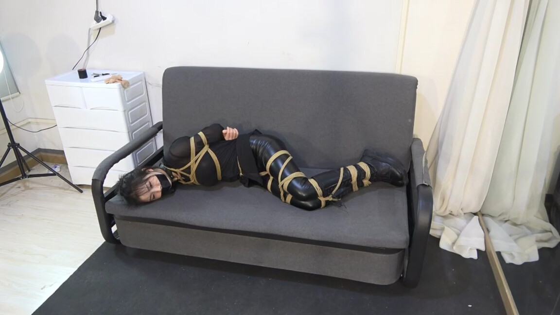 梦洁原创，头发扎起来挺好看的！