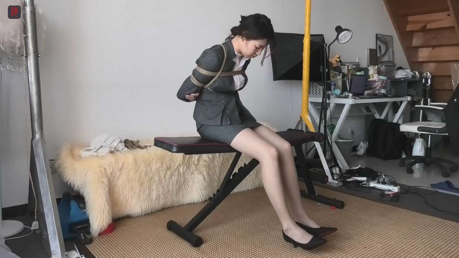 绳之韵，灰色小西服蛮不错的！