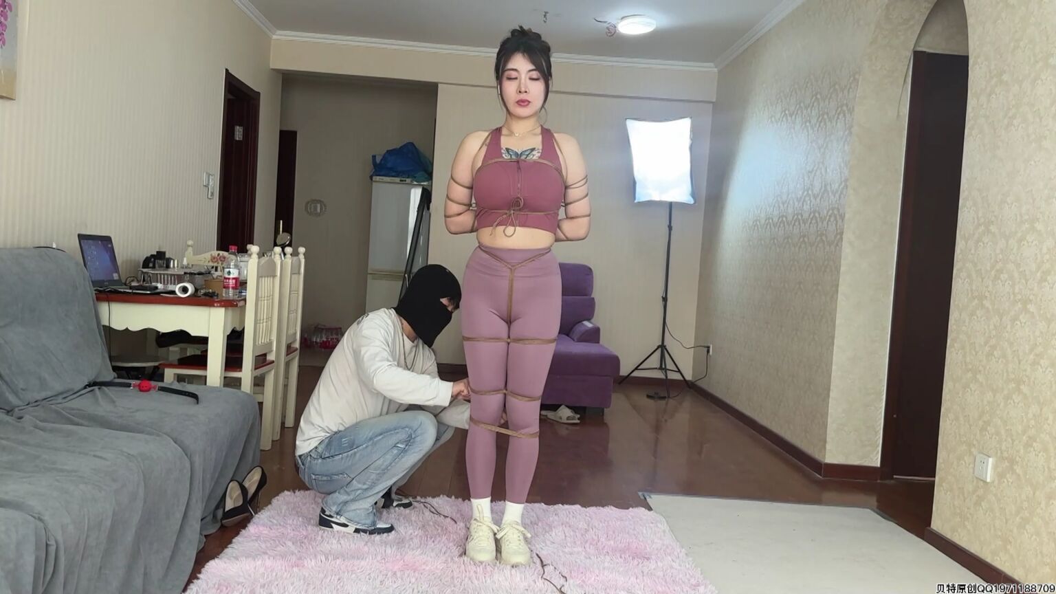 js原创工作室，女生穿瑜伽裤很好看！