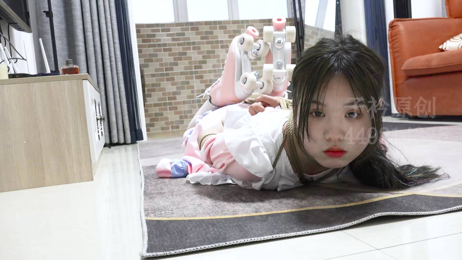 子衿原创，你是在玩滑轮吗？