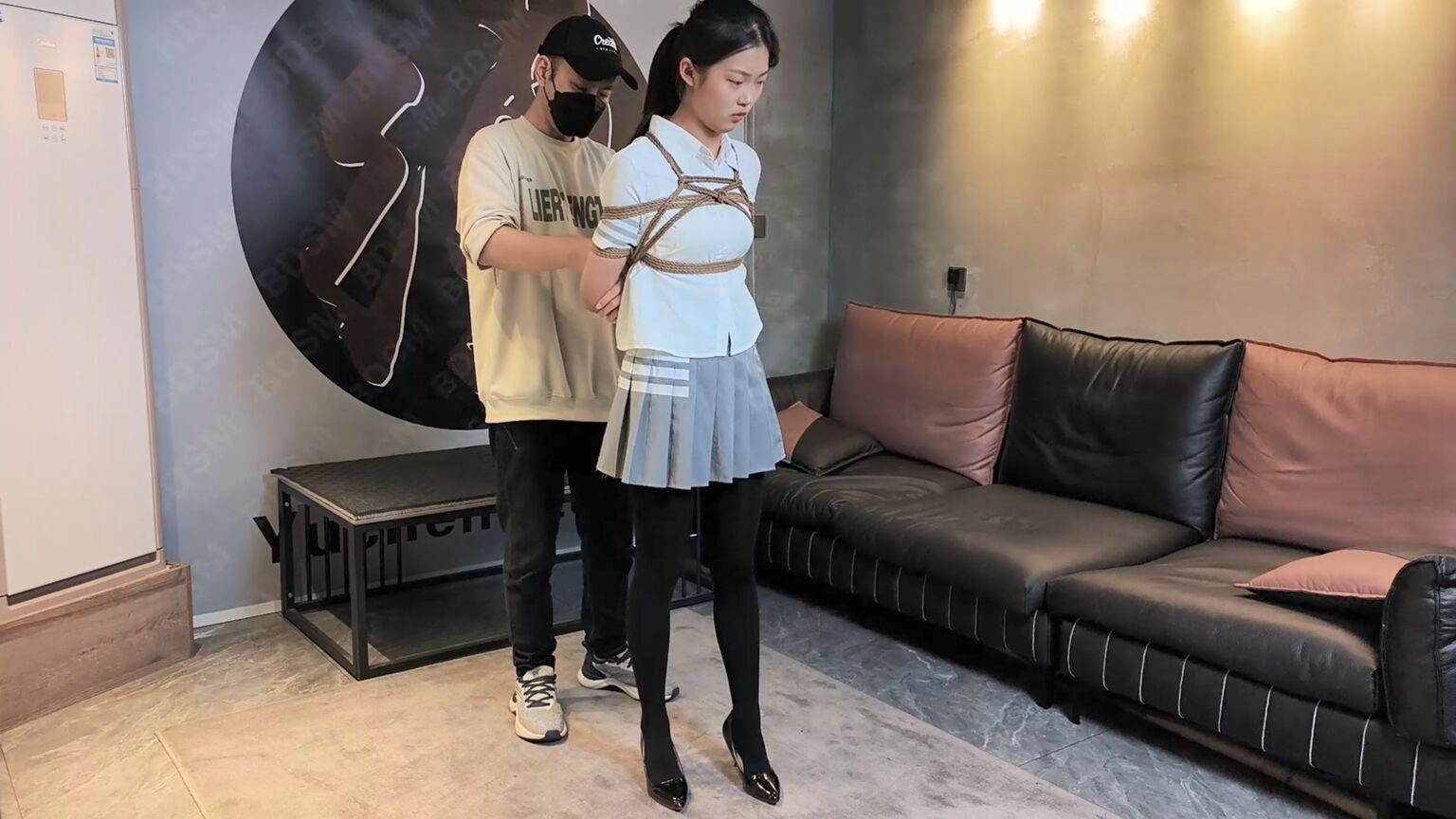 奥特曼也很酷工作室，这个原创的视频打满分！