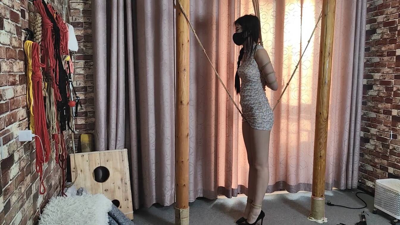 随心原创工作室，白色裙子不错！