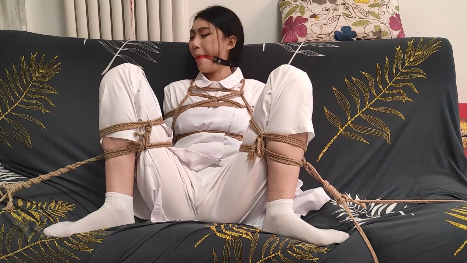 束缘阁，你是医院的护士吗？