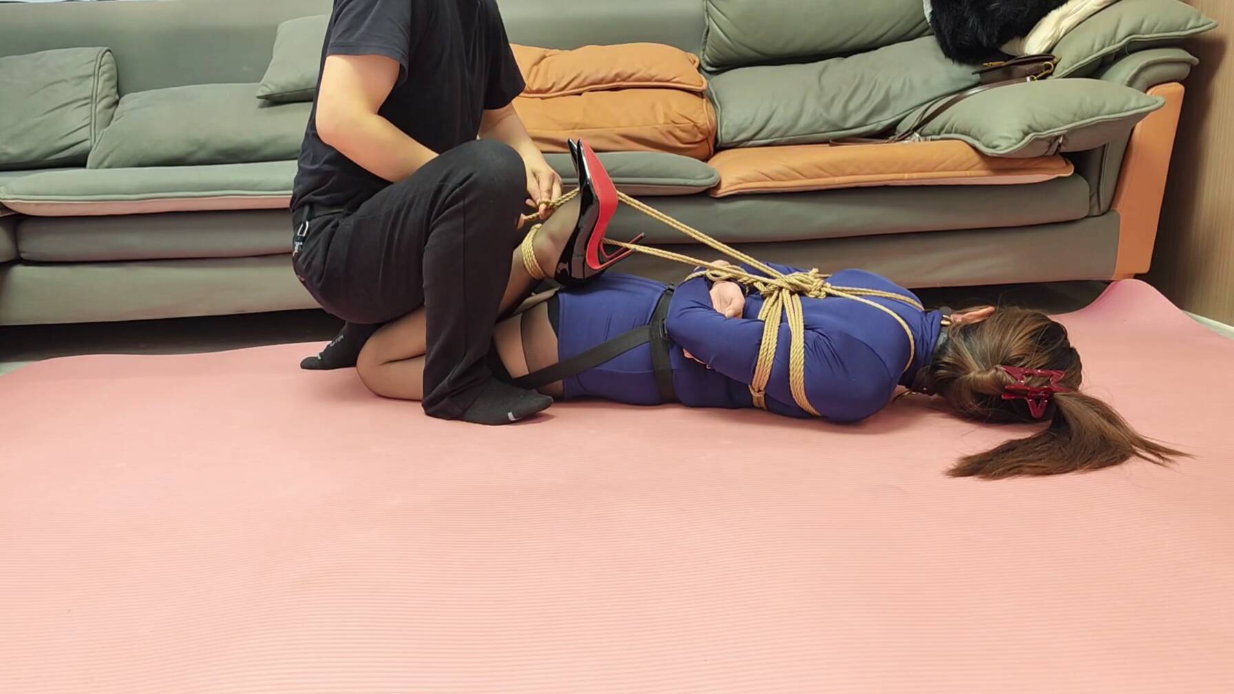 逍遥原创，蓝色裙子很不错！