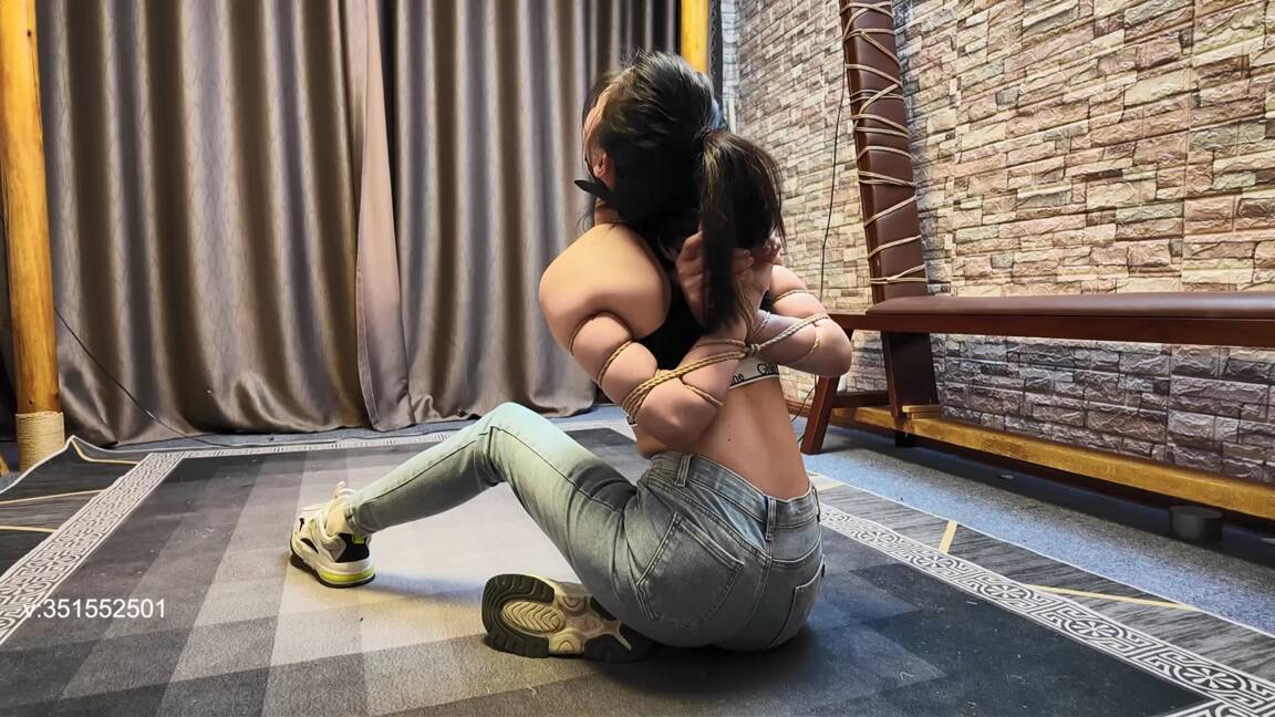 一绳所爱，牛仔裤很好看！