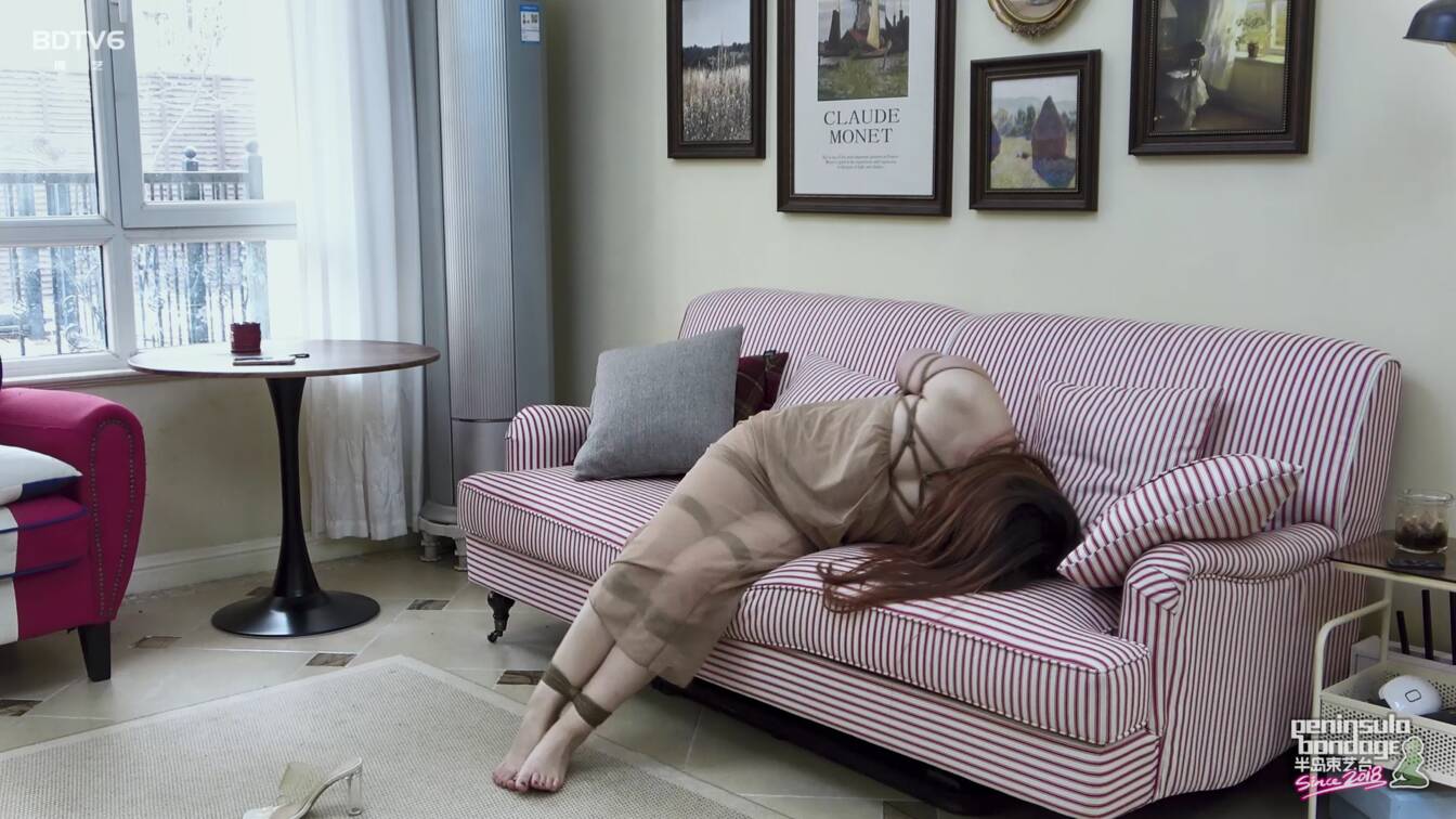 半岛束艺台，你穿的很少！