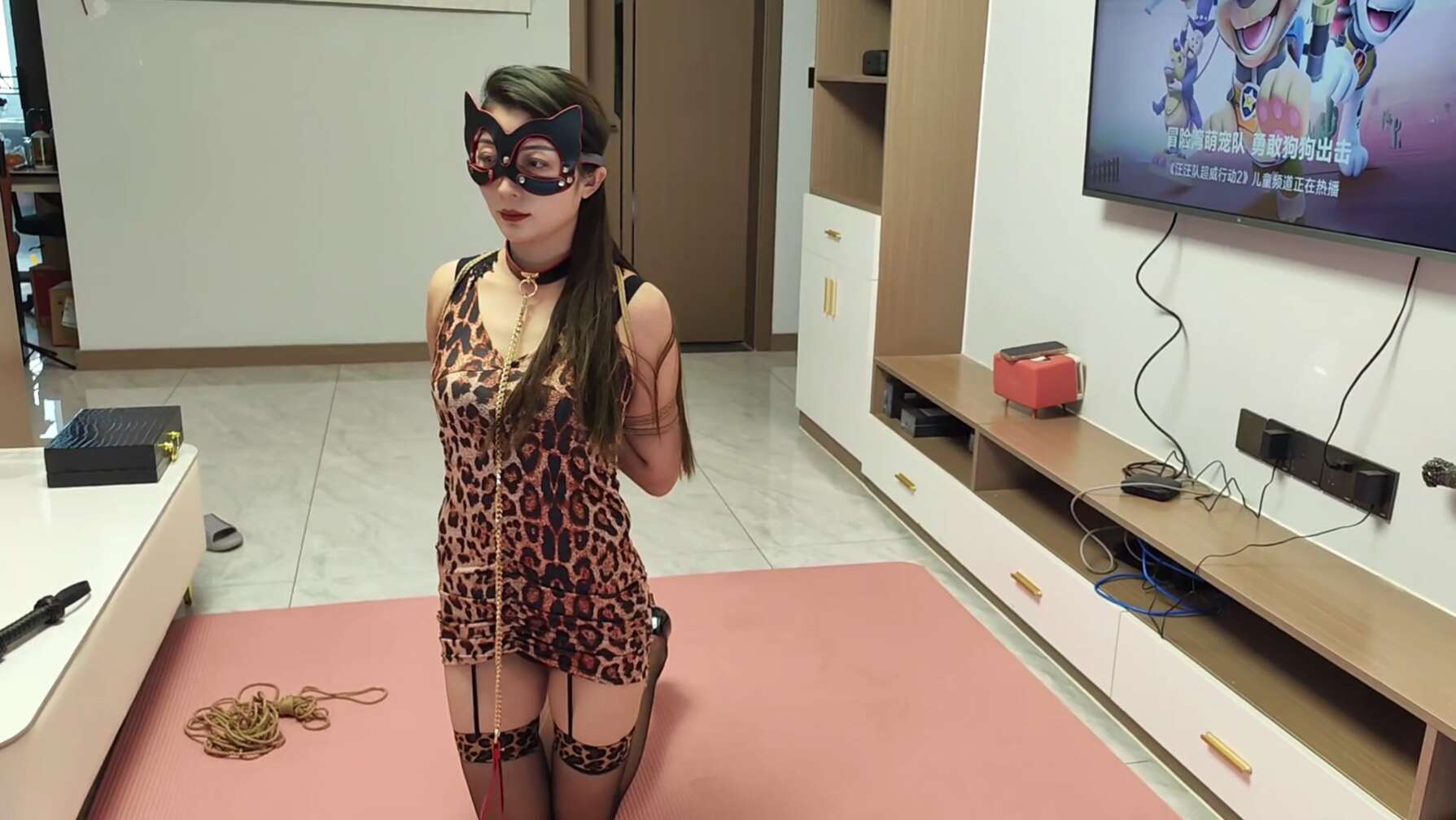 新月原创，你的衣服很漂亮！