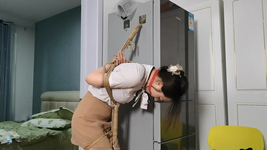 新月原创，这个演员还可以！