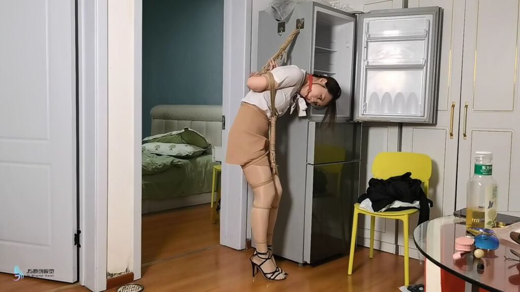 新月原创，这个演员还可以！