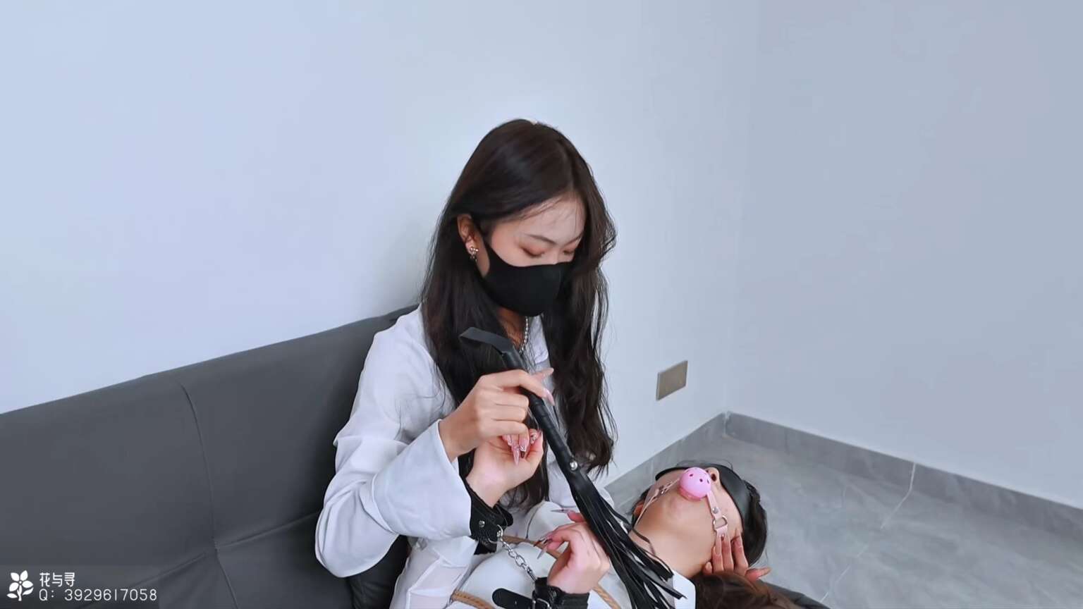 逍遥原创，白色衬衣很漂亮！