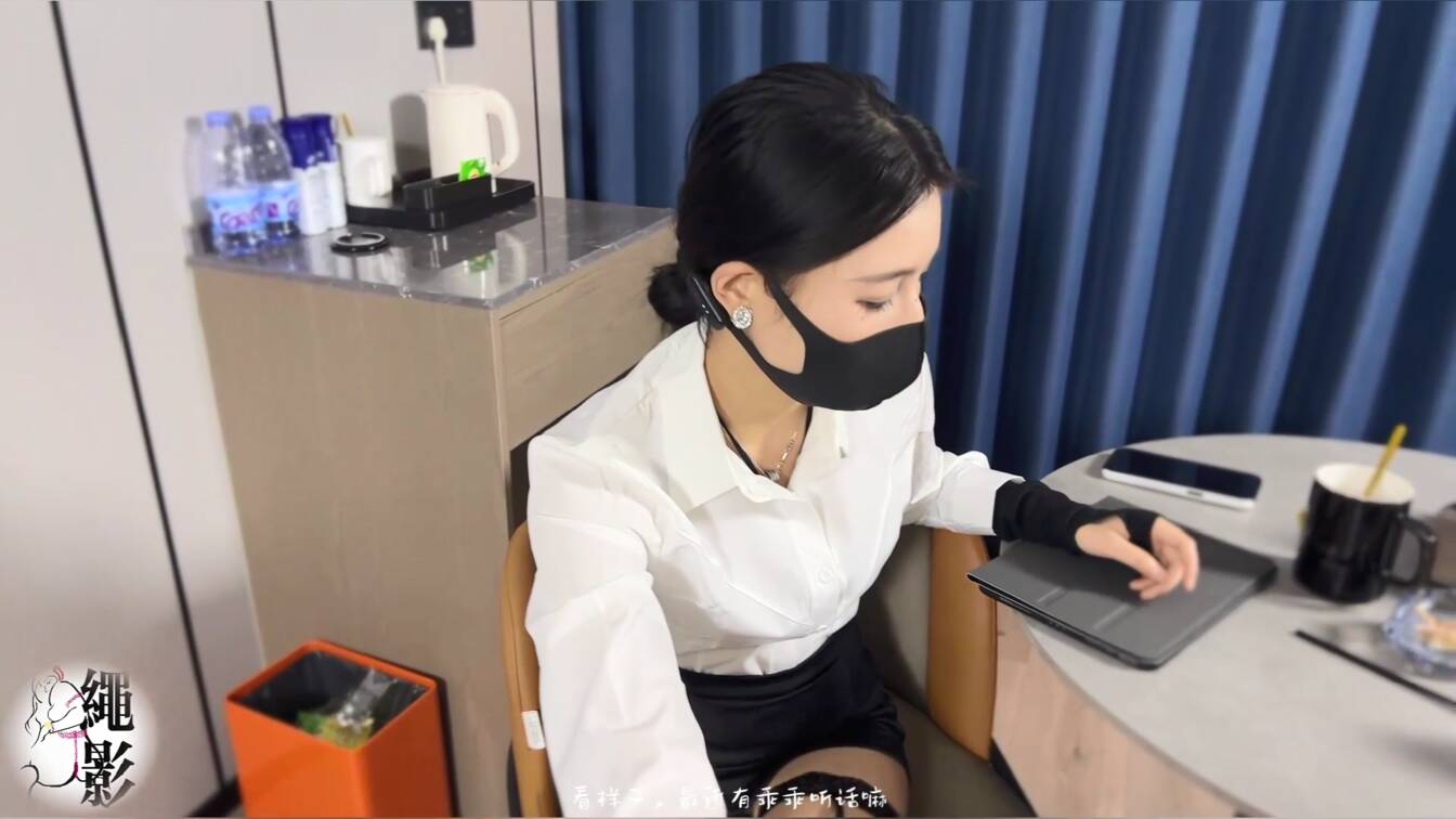 半岛束艺台，你是白领吗？