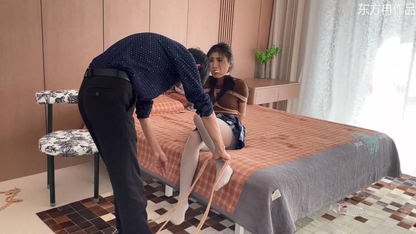 小驴原创，白色袜子很漂亮！