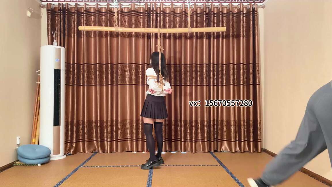 新月原创，你的衣服很漂亮！