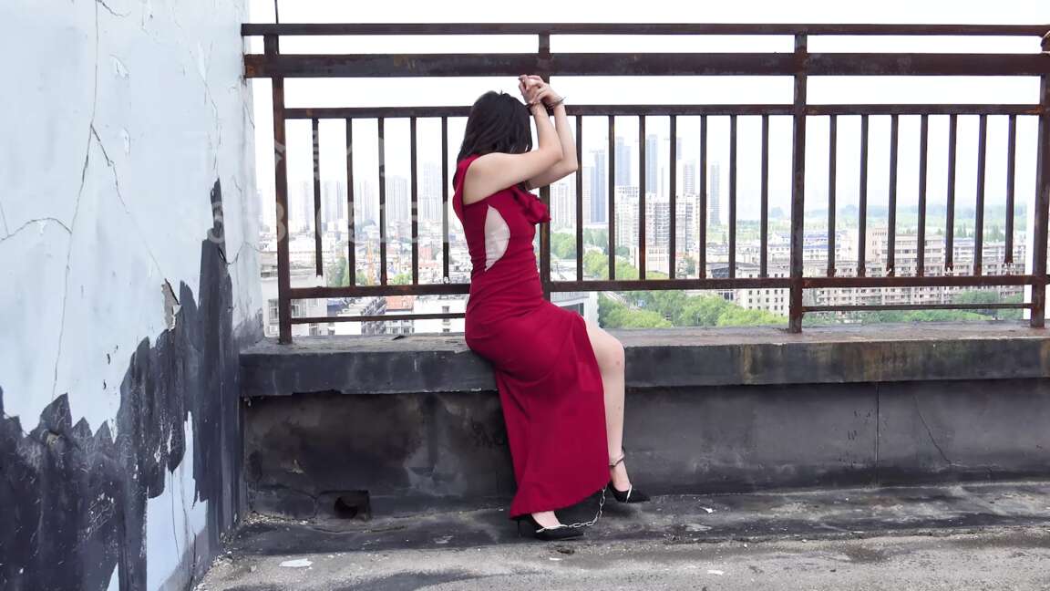 子矜原创，红色裙子很漂亮！